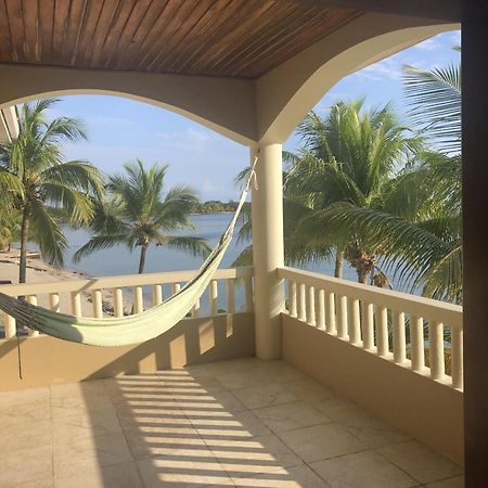 Los Porticos Placencia Номер фото