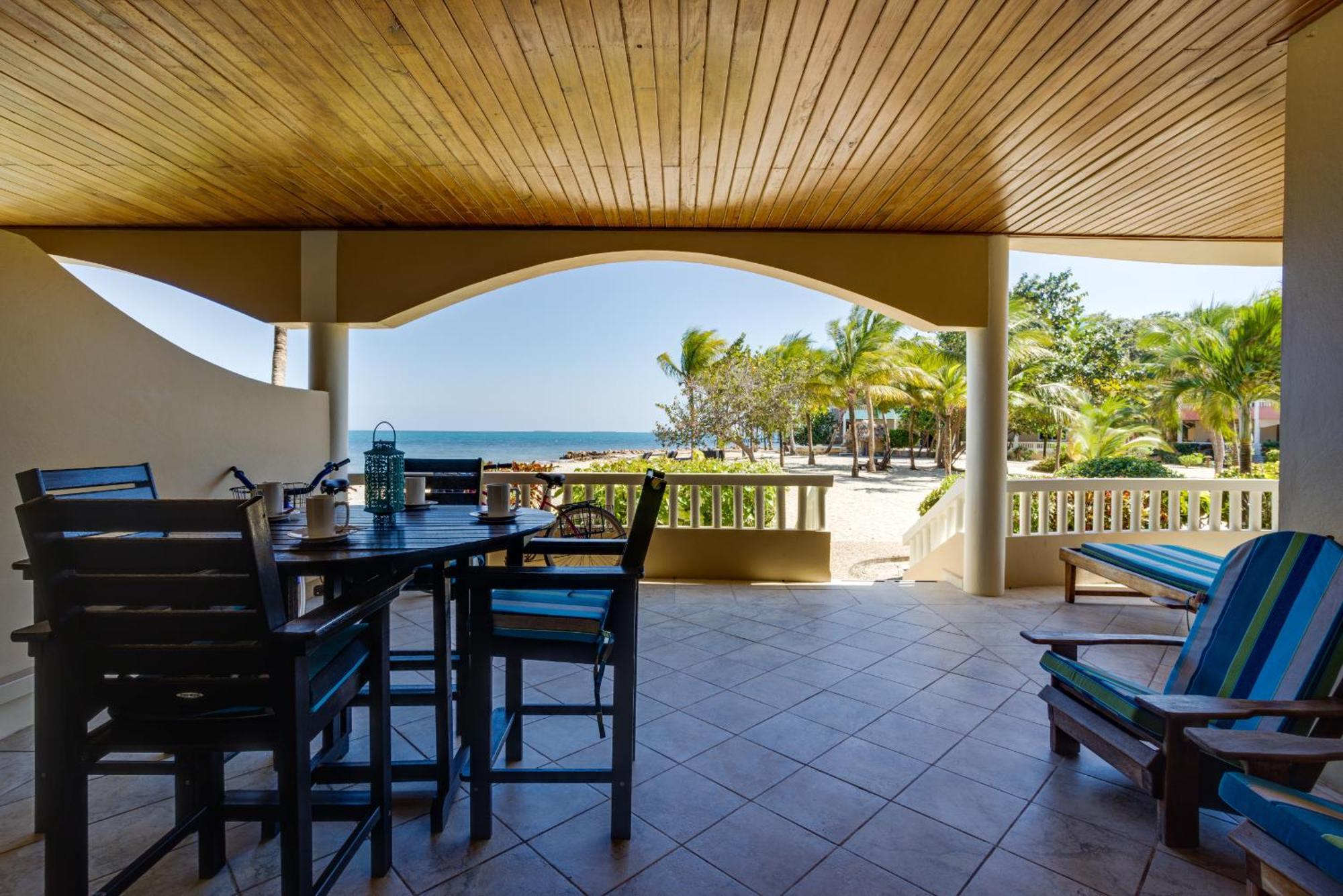 Los Porticos Placencia Номер фото