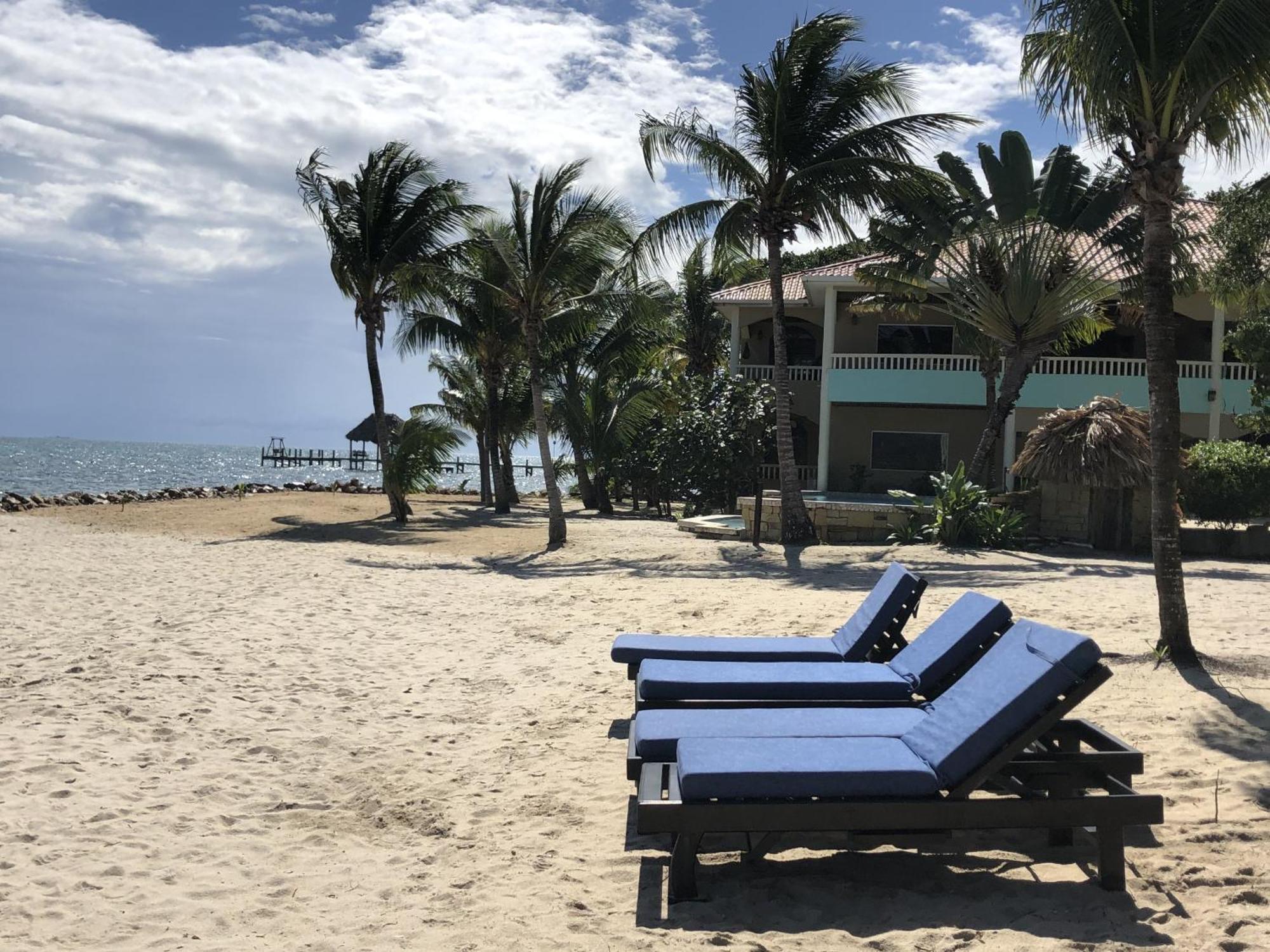 Los Porticos Placencia Номер фото